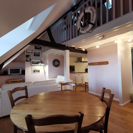 Phare Des Impressionnistes Appartement Honfleur Buitenkant foto