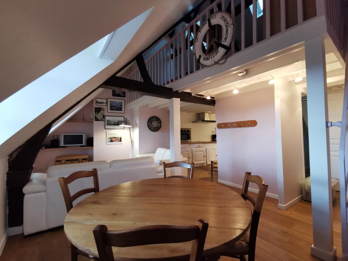 Phare Des Impressionnistes Appartement Honfleur Buitenkant foto