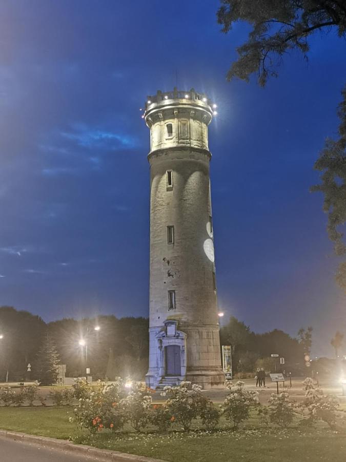 Phare Des Impressionnistes Appartement Honfleur Buitenkant foto