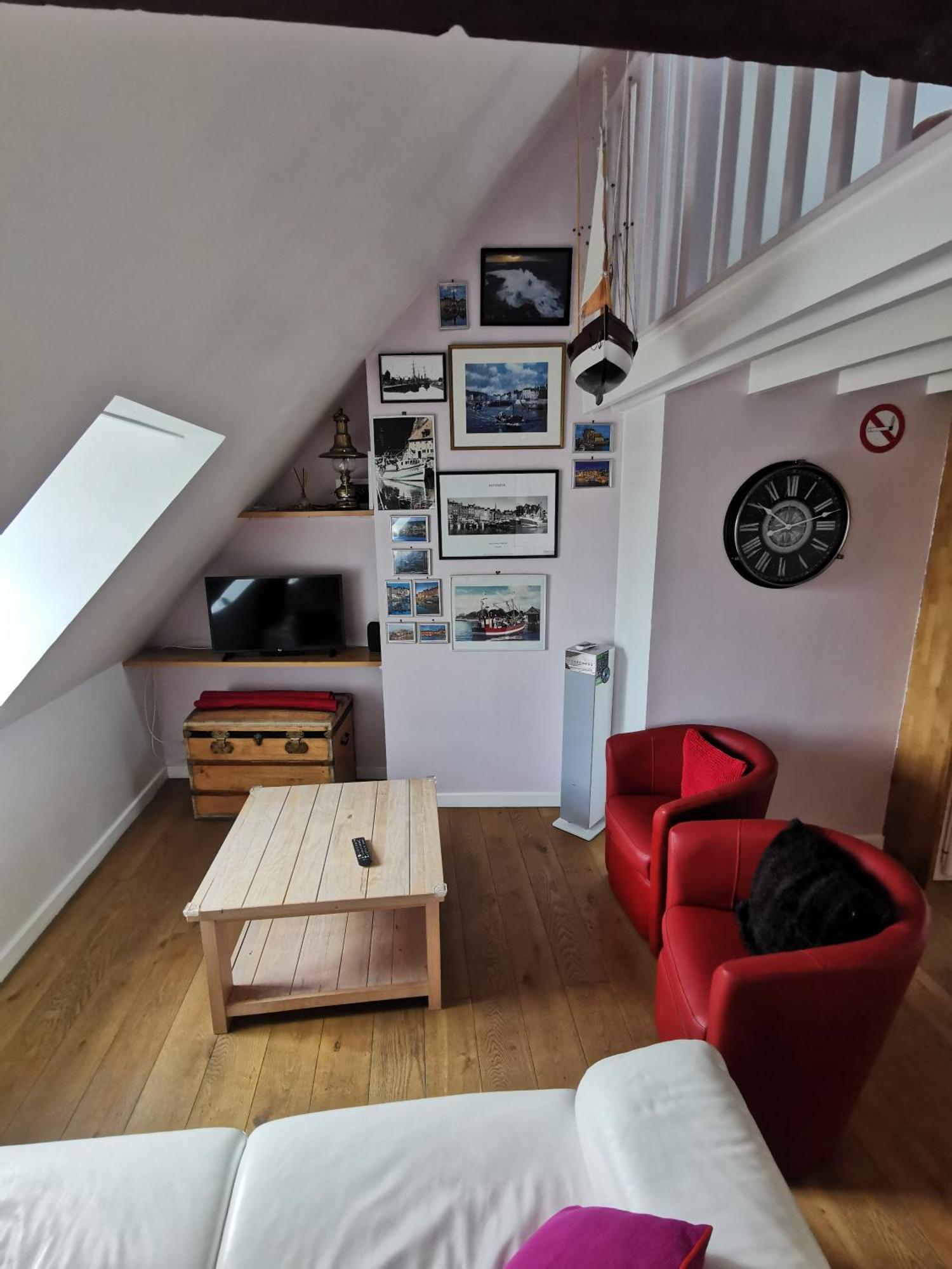 Phare Des Impressionnistes Appartement Honfleur Buitenkant foto
